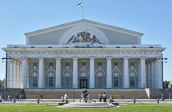 Здание Горного института, Петербург (1806-1808). Архитектор А. Воронихин.