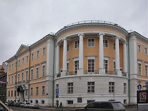 Дом Юшкова. (Мясницкая улица. 1780-е гг.). авторство этого строения приписывают зодчему В. Баженову.