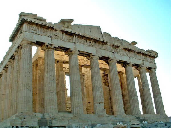 Античные колонны Акрополя.