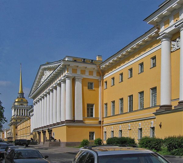 Колоннада Адмиралтейства в Санкт-Петербурге. Архитектор Захаров. 1806-1823 гг.