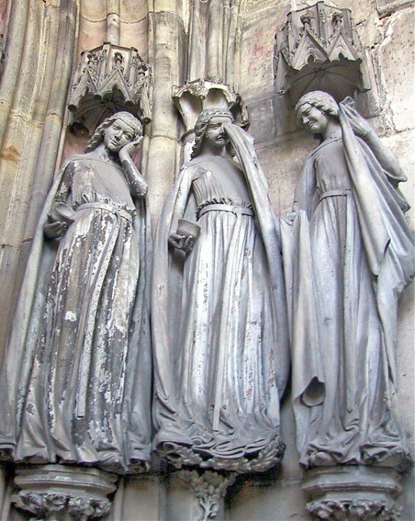 Скульптуры в соборе святых Мауритиуса и Катарины в Магдебурге - первом готическом строении в Германии. (1209 - 1520 гг.)
