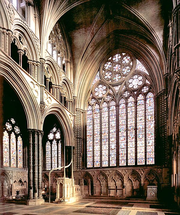 Архитектура окон собора "Ангельский хор". 1256-1280 гг. Линкольн. Англия.