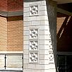 Декор колонны входной группы