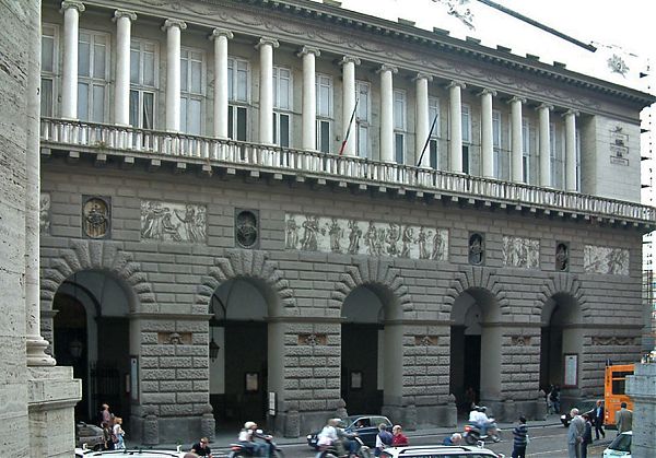 Театр Сан Карло (Teatro di San Carlo). 1737 г. Проект Джованни Антонио Медрано и Анджело Карасел.