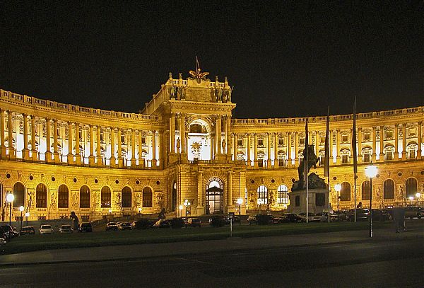 Новый Хофбург (Hofburg) – дворец королевской династии Габсбургов в Вене.