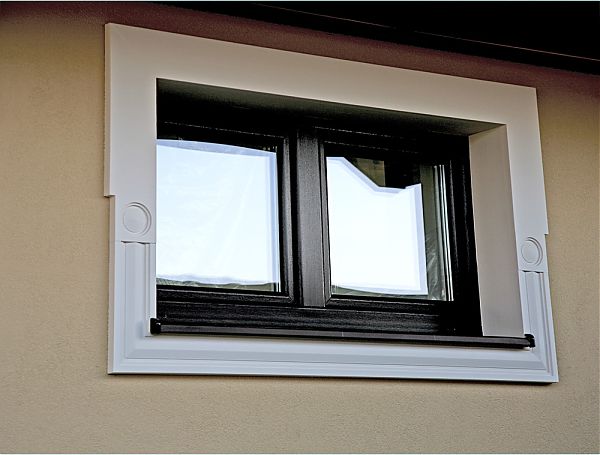 Декор двух-створчатого окна