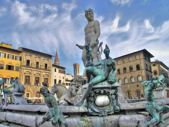 Фонтан Нептуна, расположенный во Флоренции, работа над которым длилась около 10 лет