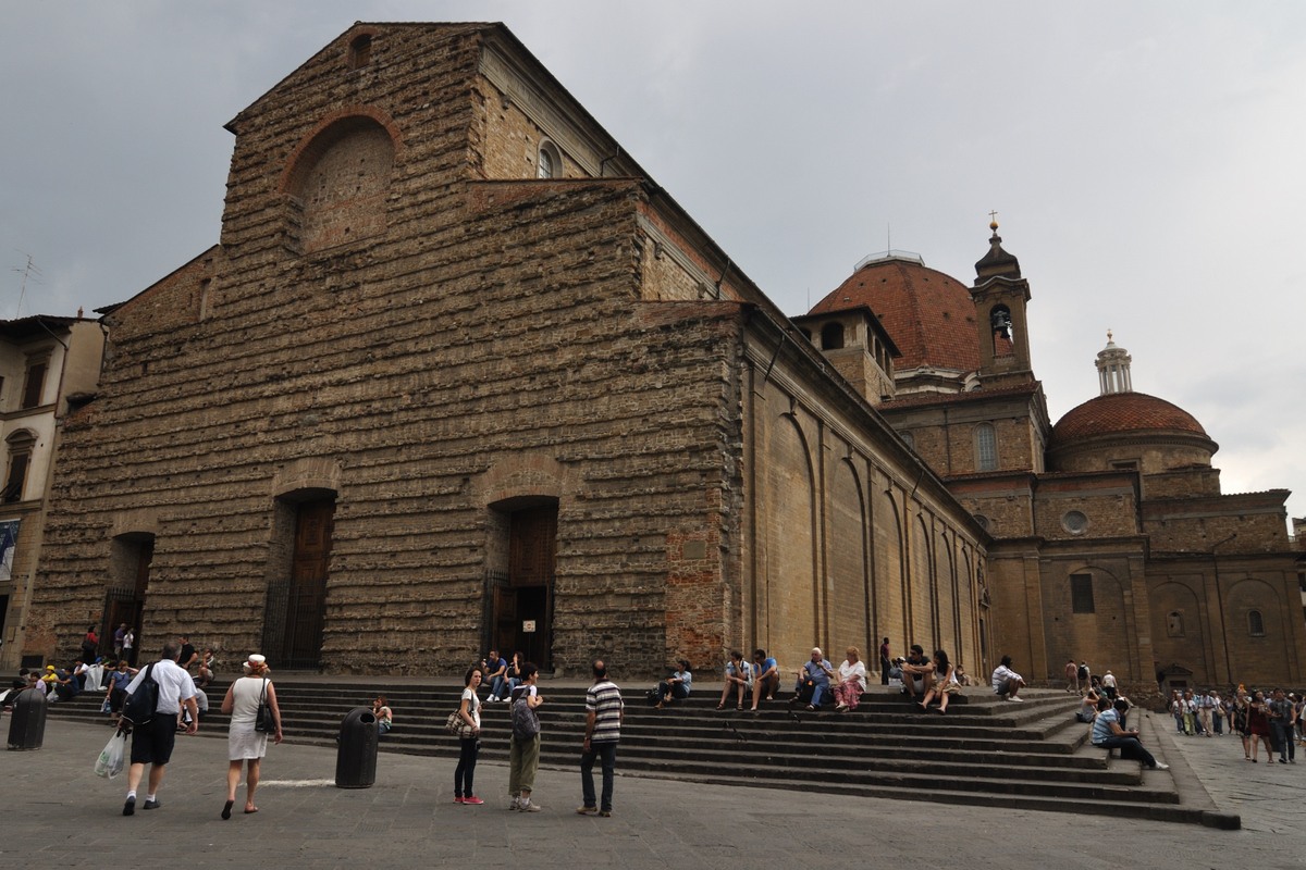Церковь Сан-Лоренцо (Basilica di San Lorenzo) 