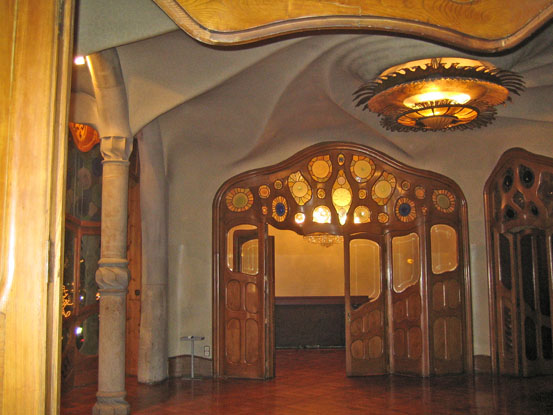 Каса Бартльо (Casa Batlló). А.Гауди