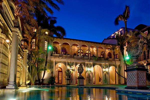 Дом модельера Джанни Версачи в Майями. 