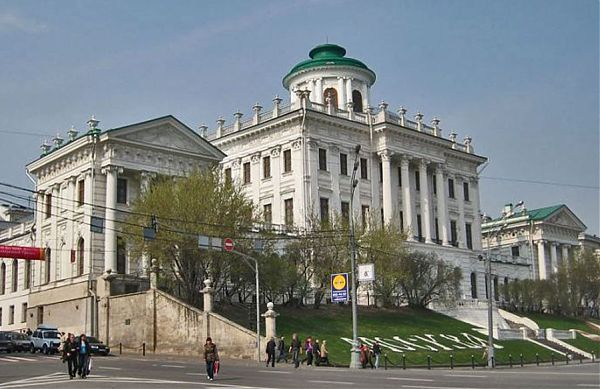 Дом Пашкова. Москва. 1784 – 1786 гг. Арх. В. Баженов.