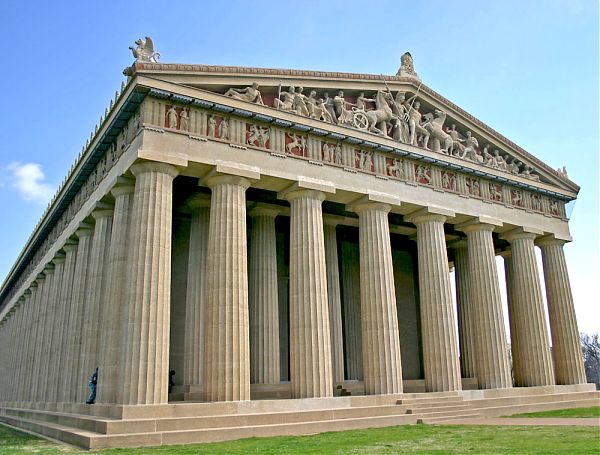 Парфенон (пентелийский мрамор), копия, воссозданная в Нешвилле. 1920 г. 