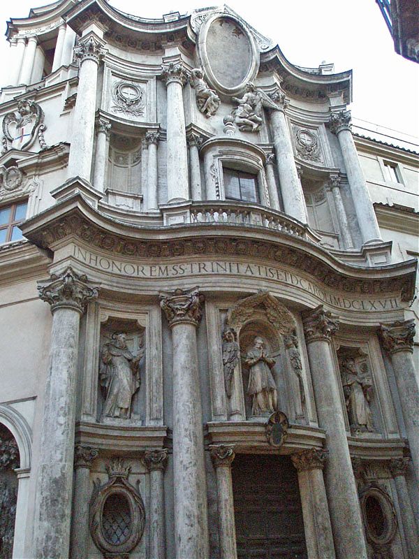 Фрагмент фасада церкви Сан-Карло алле Куатро Фонтане в Риме (1638-1667). Арх. Борромини.
