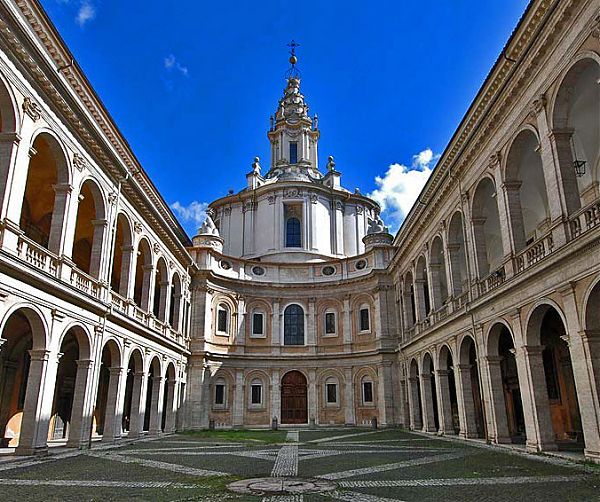 Церковь Сант-Иво алла Сапиенца (Sant'Ivo alia Sapienza) — церковь Св. Иво Мудрости. Расположена в центре Рима, к востоку от площади Навона. С 1579 г. строительство вел Джакомо делла Порта, ученик Микеланжело. В 1642— 1660 гг. - Франческо Борромини.
