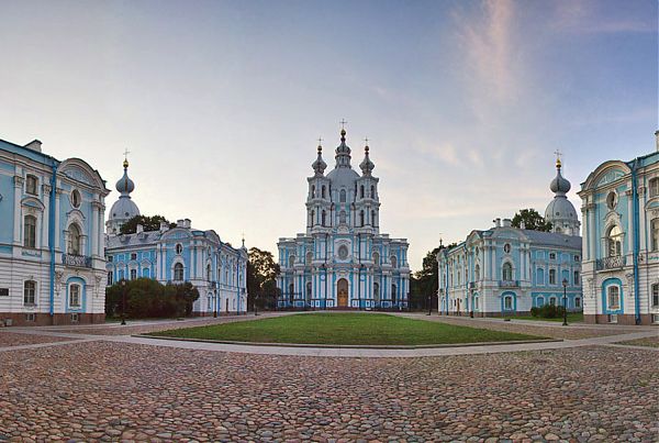Воскресенский Новодевичий Смольный монастырь в Петербурге. 1748 – 1764 гг. арх. В.В. Растрелли.