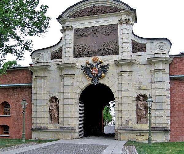Петровские ворота Петропавловской крепости.1717 – 1718 гг. Заячий остров. Архитекторы Д. Трезини, Н. Пино.
