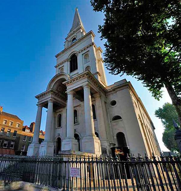 Церковь Христа Спиталфилдз (Christ Church Spitalfields.1715-1729гг.) Ист-Энд East End. Лондон. Англия. Архитектор Николас Хоксмур (Hawksmoor).