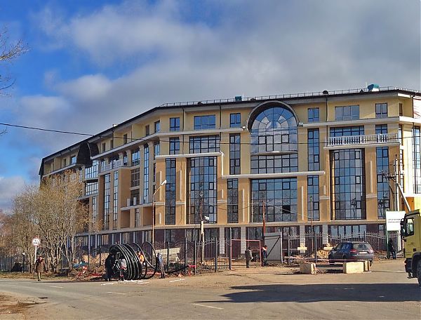 Фото фрамента фасада ЖК "Адмирал" 