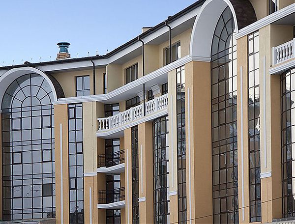 Фрагмент фасада ЖК "Адмирал" с арками