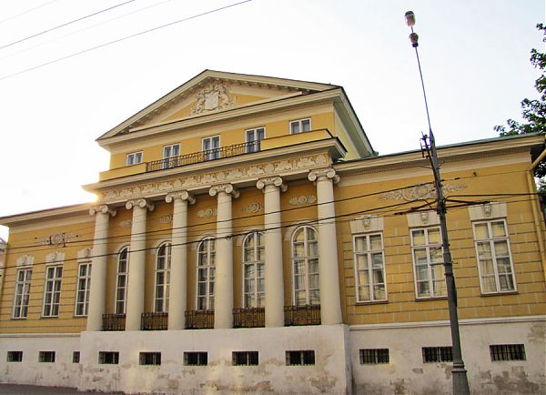 Дом Селезневой, фасад к улице Пречистинка.