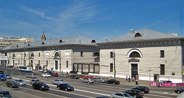 Провиантские склады (музейное объединение «Музей истории Москвы»). 1829-1835 гг. Арх. Ф. Шестаков. Проектировщик В. Стасов.