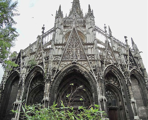Церковь Сен-Маклу в Руане (Св. Маклоу - Church of Saint-Maclou) (1434—1470гг.), Архитектор Пьер Робен.