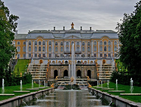 Большой дворец Петергофа. 