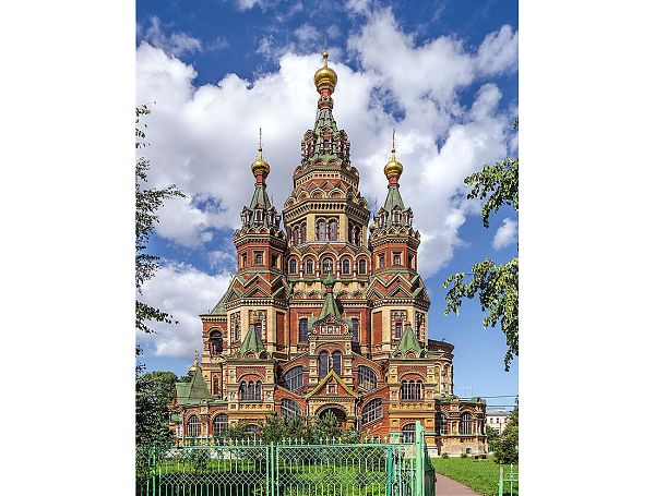 Собор святых Петра и Павла. Архитектор Н. Султанов. 1896 - 1899 гг. Петергоф.