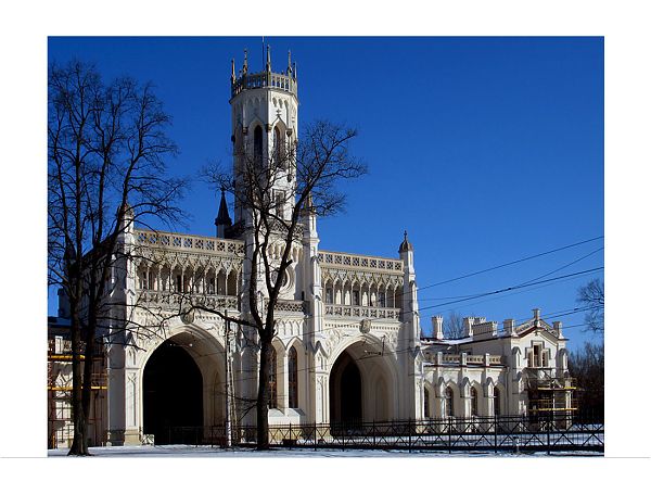 Здание железнодорожного вокзала в Петергофе. Архитектор Н. Бенуа. 1854-1857 гг.