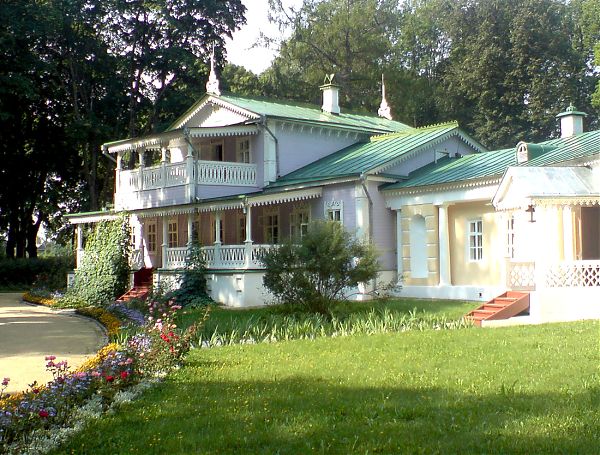 Деревянный московский классицизм. Усадьба в Спасское-Лутовиново.