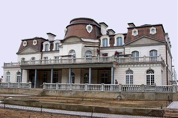 Архитектурная идея дома реализована в стиле барокко.