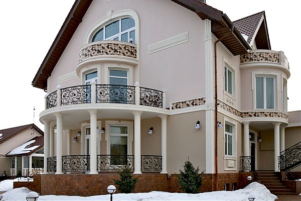 Современный вариант русской усадьбы.