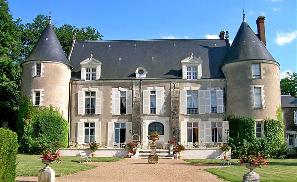 Замок-отель Шато д' Пре (Château de Pray) в долине Луары. Было построено в 13 в, в XVI полностью реконструировано.Франция, Амбуаз.