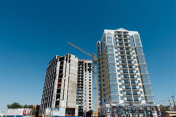 Боковой фасад ЖК Волжская ривьера в Астрахани