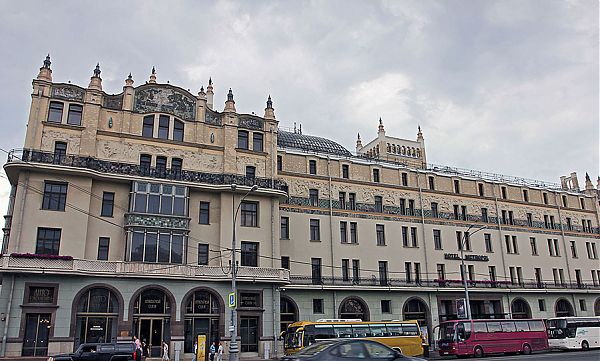 Гостиница «Метрополь». Архитектор В. Валькот. 1899-1903 гг.