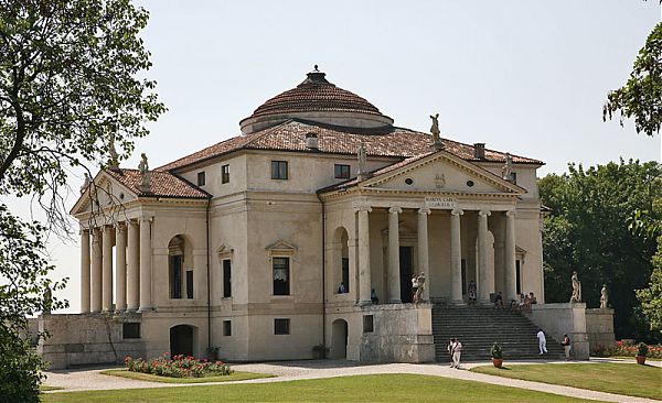 Образец архитектурного классицизма. Ла-Ротонда (La Rotonda), вилла Капра (Villa Capra) — вилла на вершине холма под Виченцой. Архитектор Андреа Палладио (Andrea Palladio; 1508 —1580 гг. настоящее имя Андреа ди Пьетро.