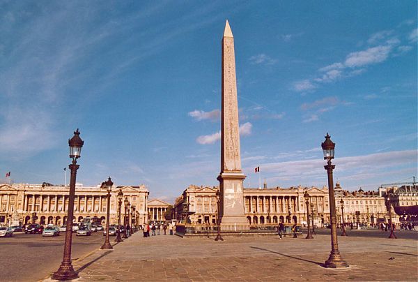 Площадь Согласия в Париже. Архитектор Жак-Анж Габриэль. 18 в.