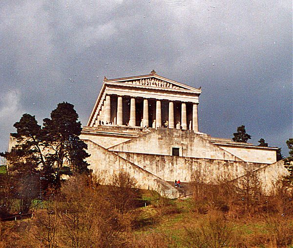 Бефрайунгсхалле (Befreiungshalle). Галерея освобождения от Наполеона в Кельхайме. архитектор Лео фон Кленце. 1842 г.