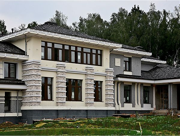 Фрагмент правого крыла дома в Позняково
