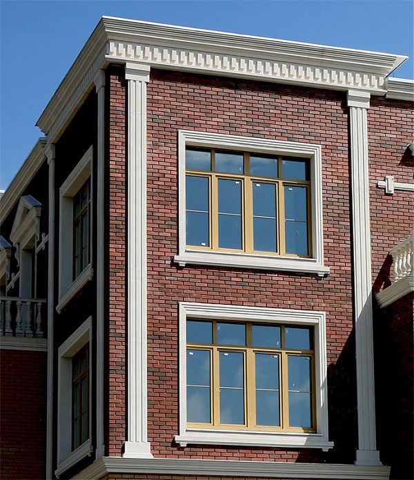 Отделка фасада пилястрами из полиуретана