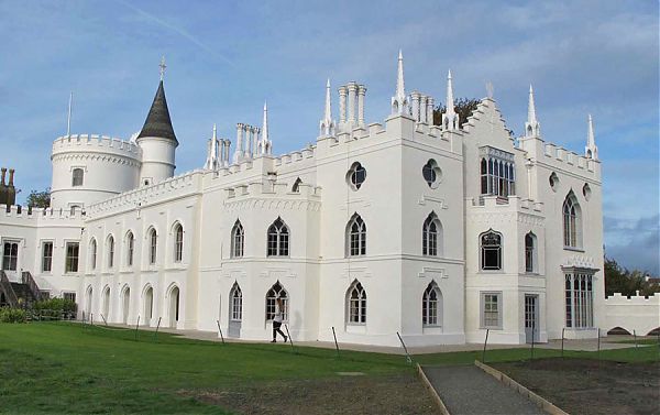 Земляничный холм писателя Уолпола Хораса. Архитектор Джон Чьют (John Chute) и чертежник Ричард Бентли (Richard Bentley)1747-1770 гг.